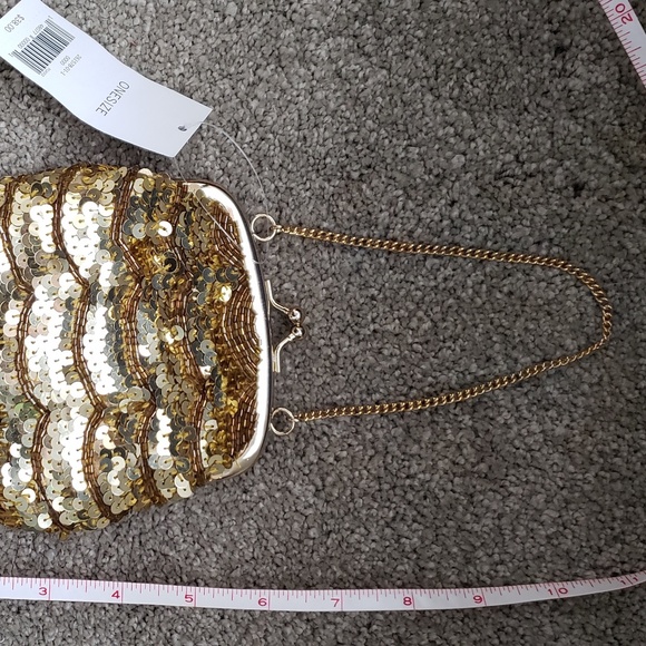 Banana Republic Handbags - NWT Banana Republic small sequin evening bag